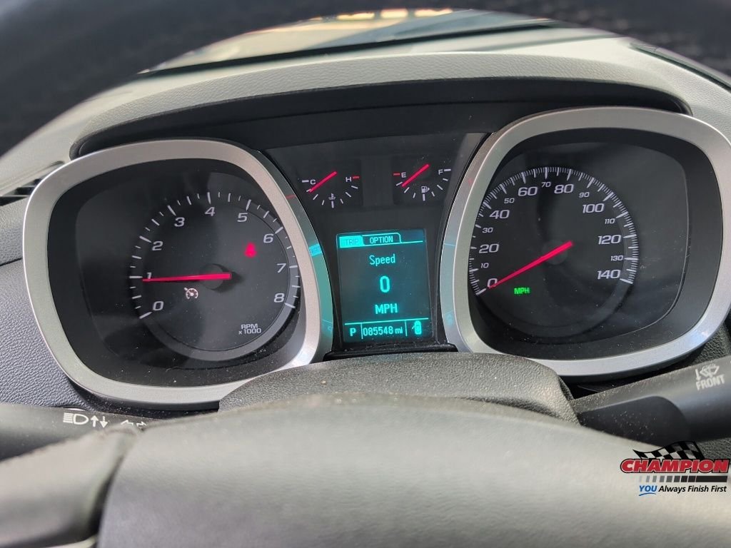 Used 2015 Red Chevrolet LT image 18