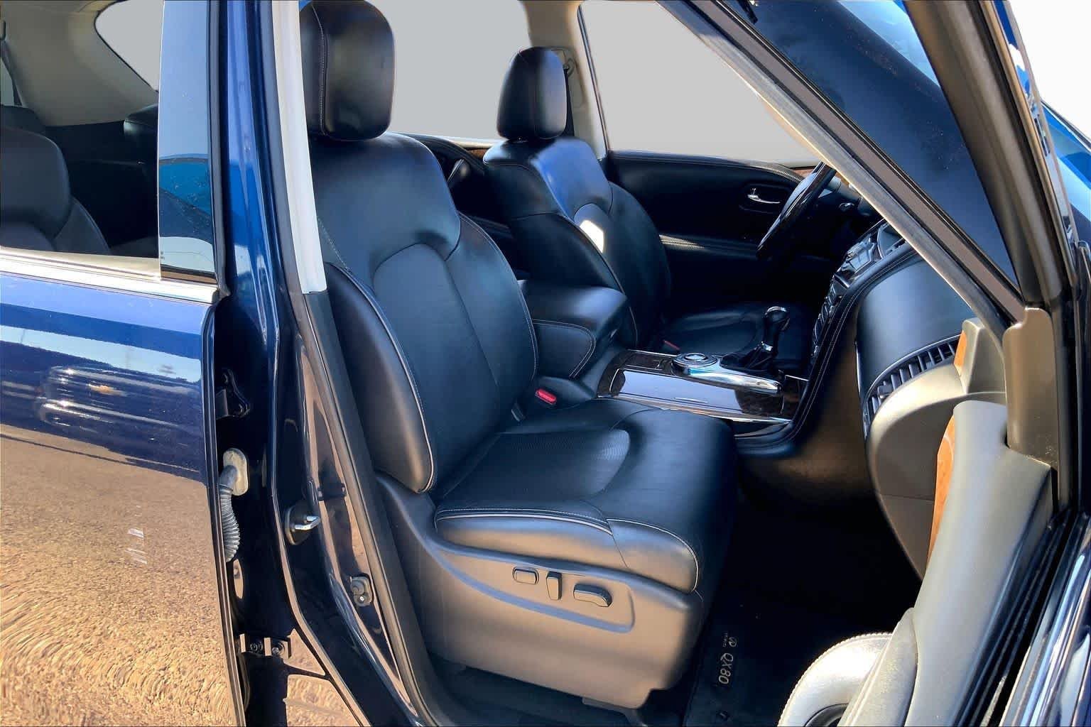 Pre-Owned 2017 INFINITI QX80