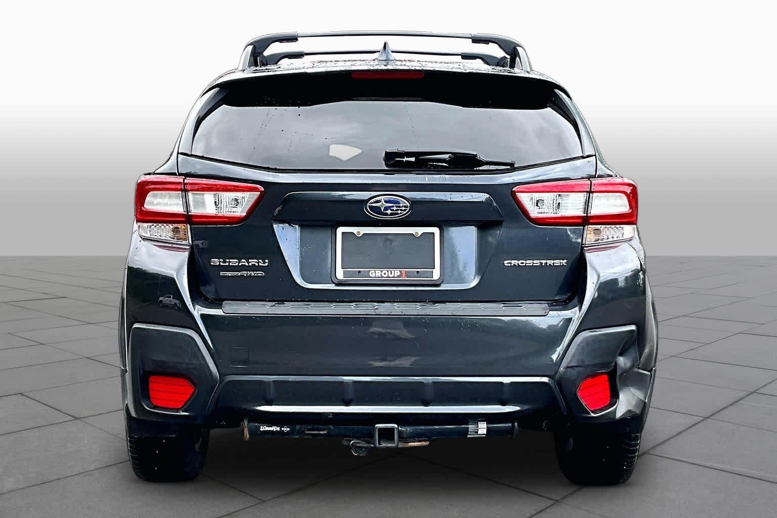 Used 2018 Dark Gray Metallic Subaru Premium image 5