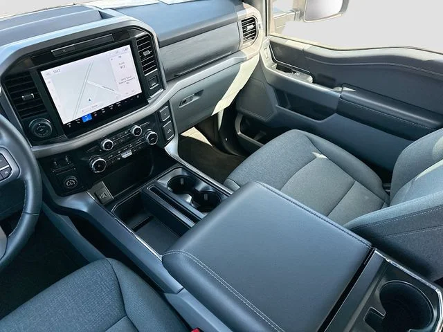 Used 2025 Blue Ford XLT image 23