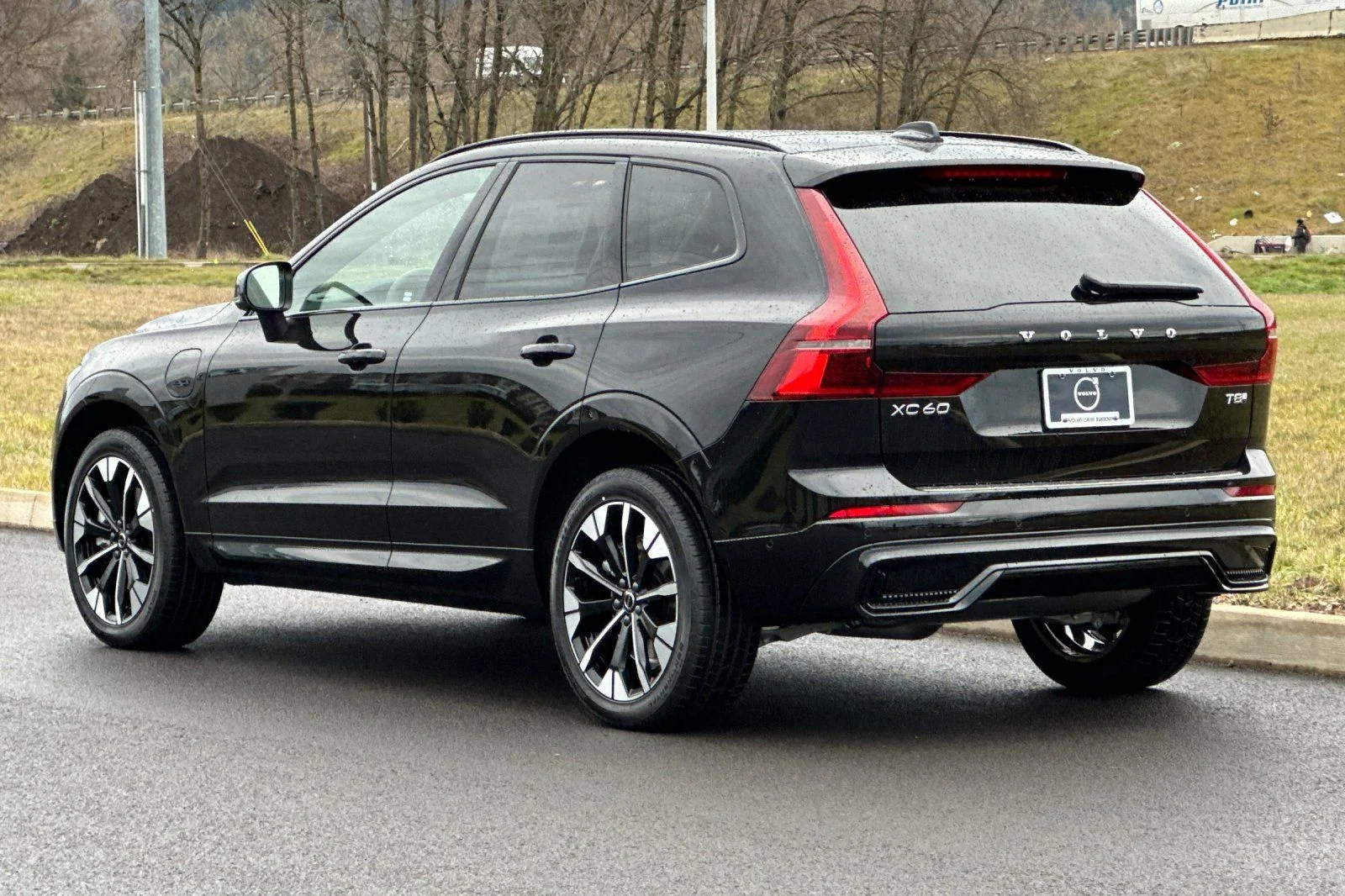 New 2026 Onyx Black Volvo Plus image 5