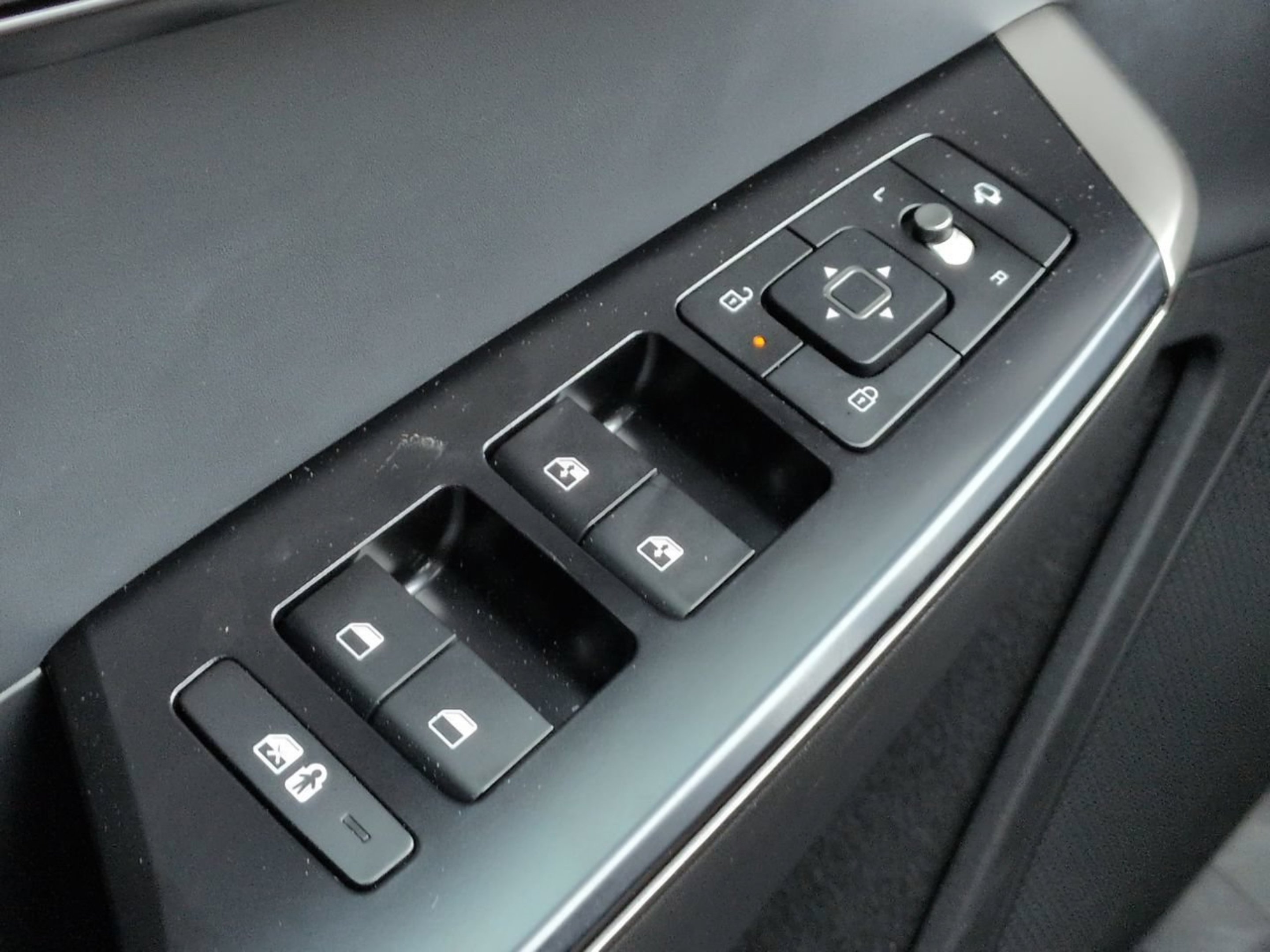 New 2026 Midnight Lake Blue Kia Light Long Range image 39