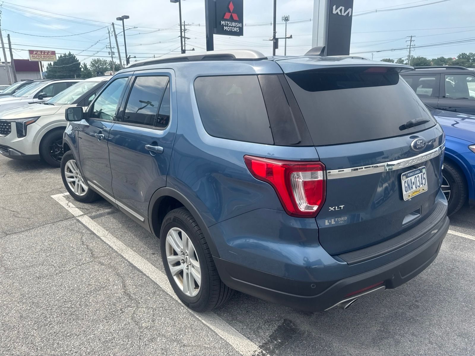 Used 2018 Blue Ford XLT image 5
