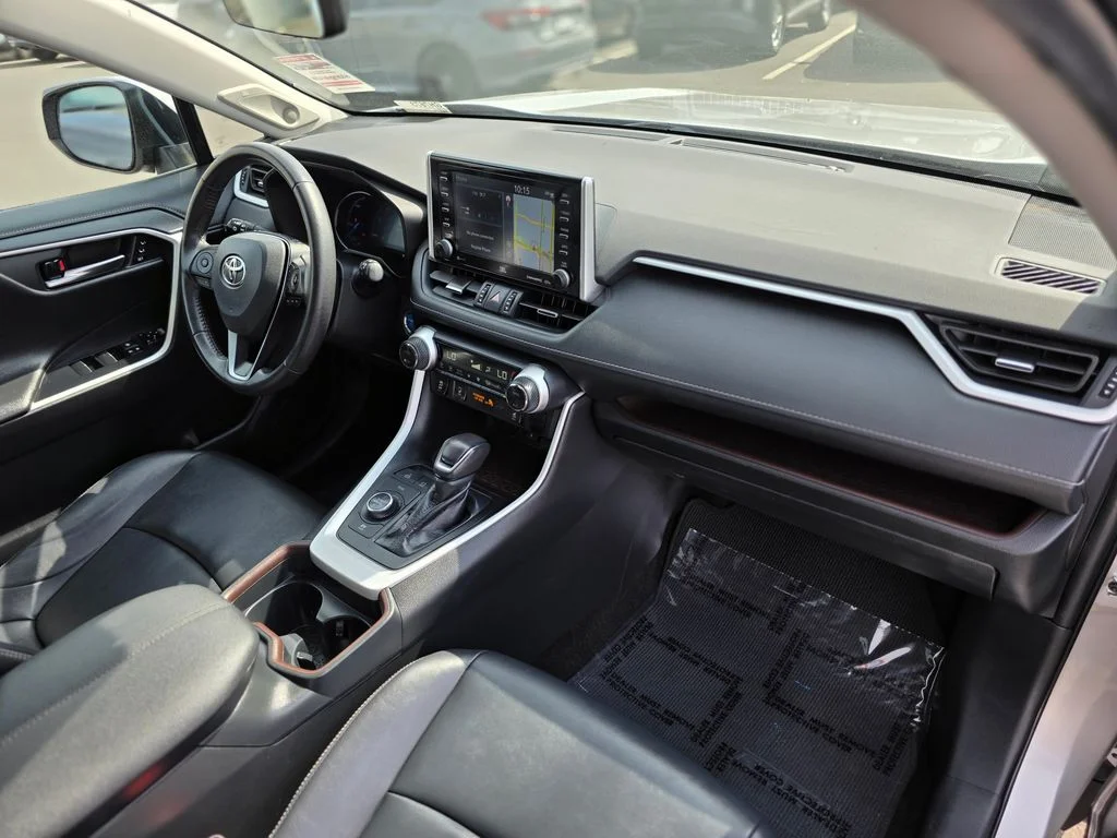 2020 Toyota RAV4 Limited - Photo 9