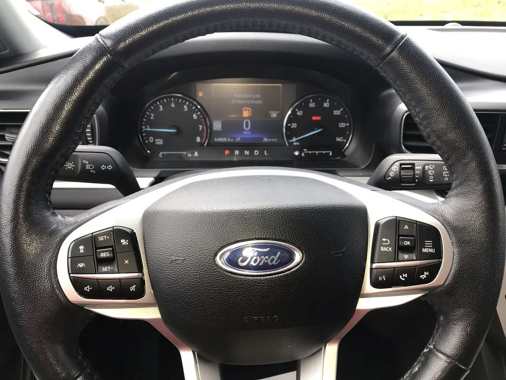 Used 2023 Silver Ford XLT image 14