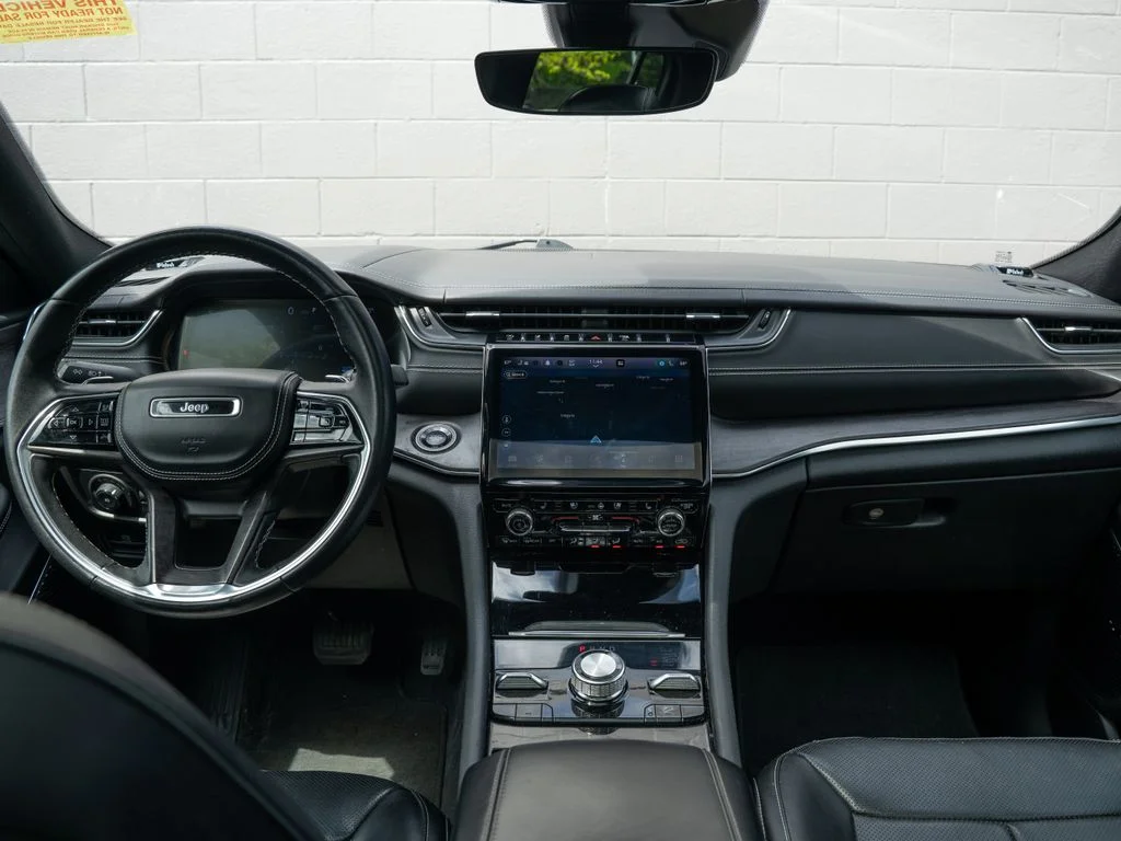 Used 2022 Silver Jeep Overland image 21