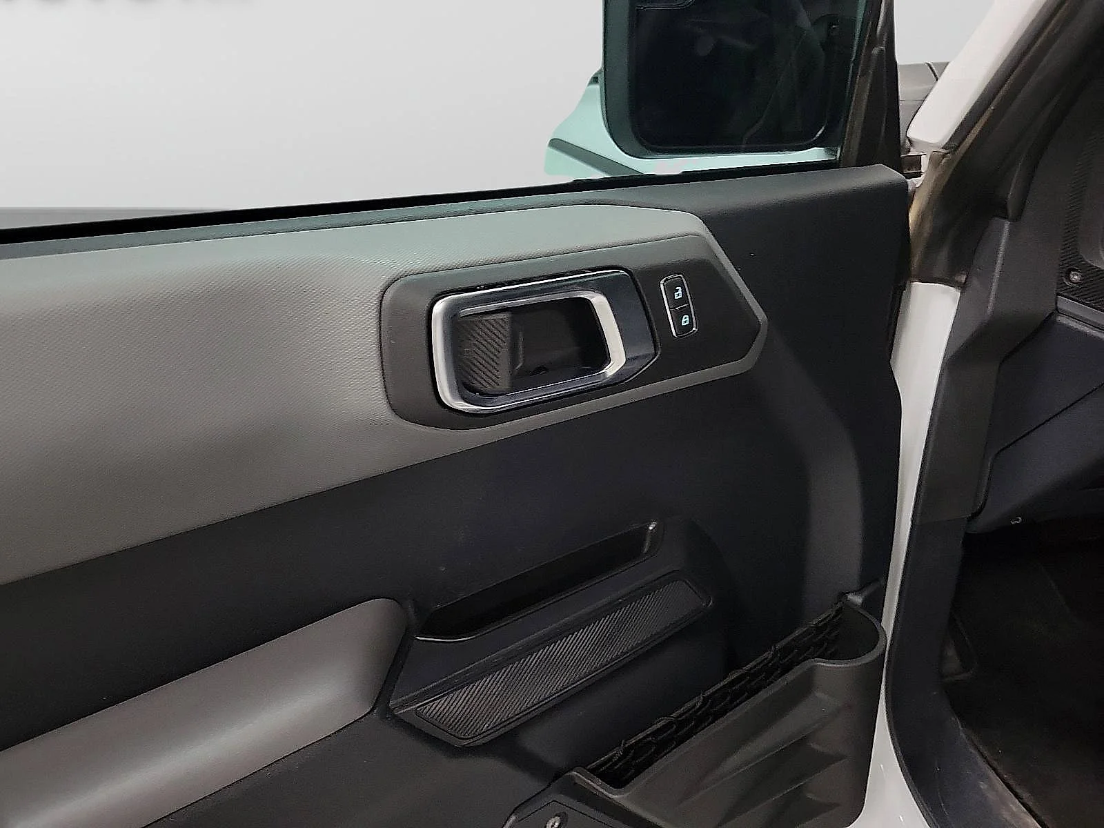 Used 2022 White Ford  image 11