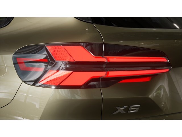 New 2026 Manhattan Green Metallic BMW xDrive50e image 8