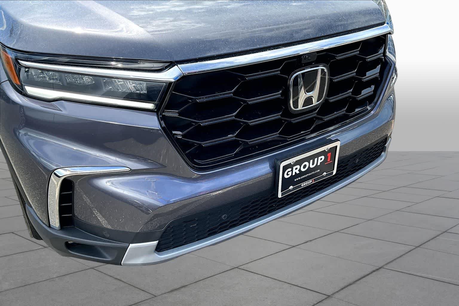 Used 2025 Modern Steel Metallic Honda Elite image 32