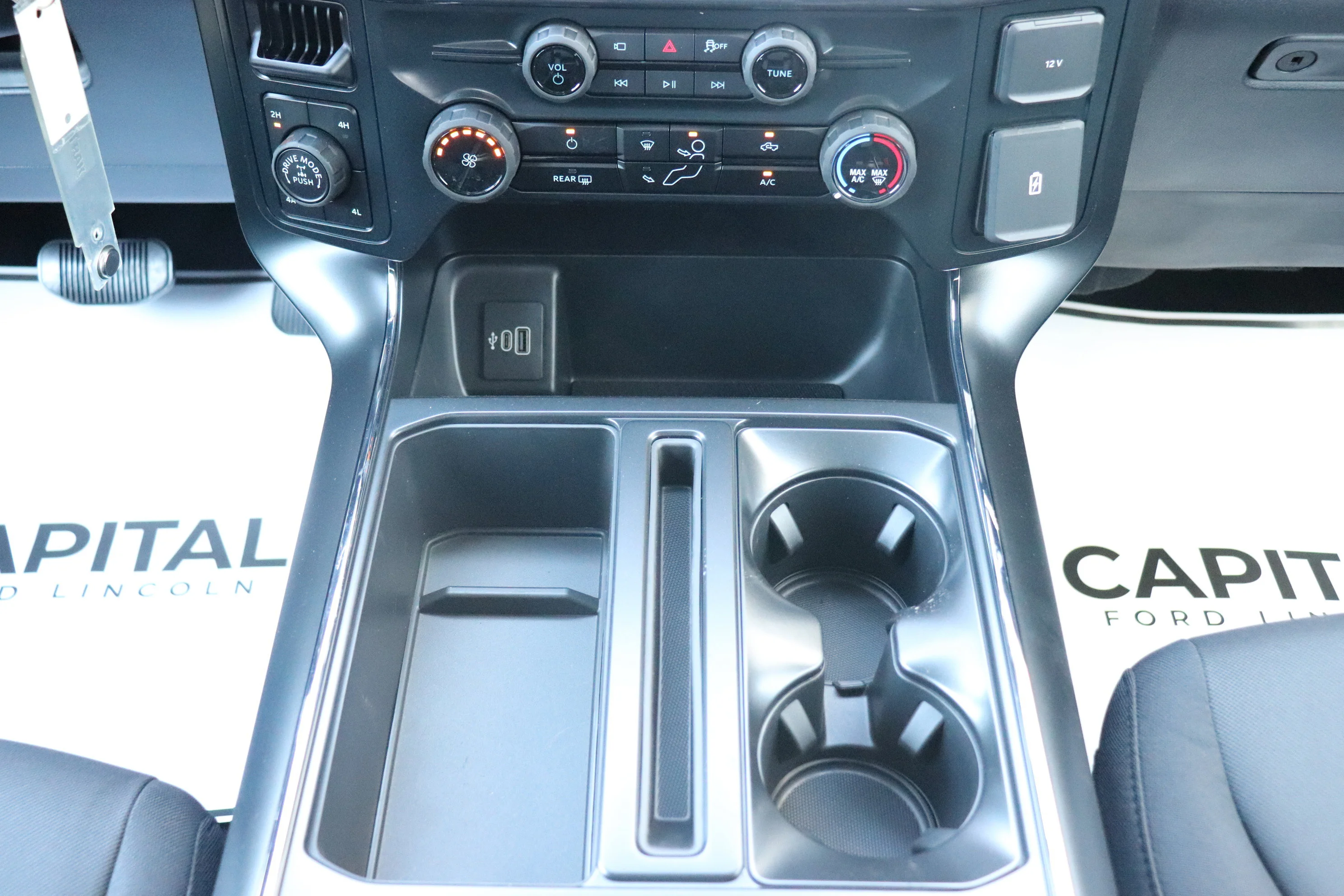 New 2026 AGATE BLACK METALLIC Ford STX image 17