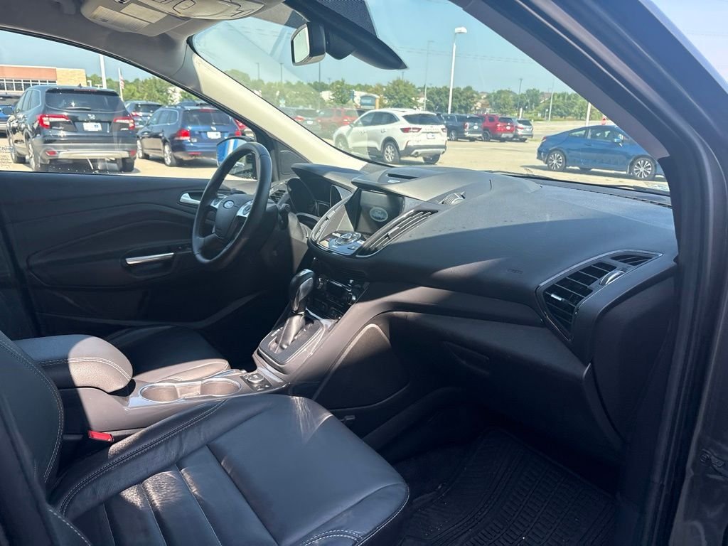 Used 2016 Magnetic Ford Titanium image 24
