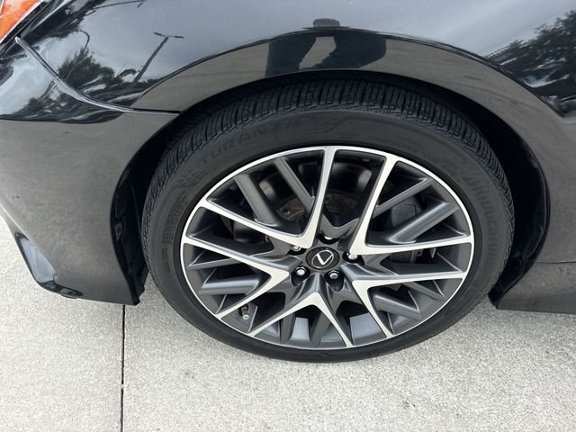 2017 Lexus RC 200t - Photo 10
