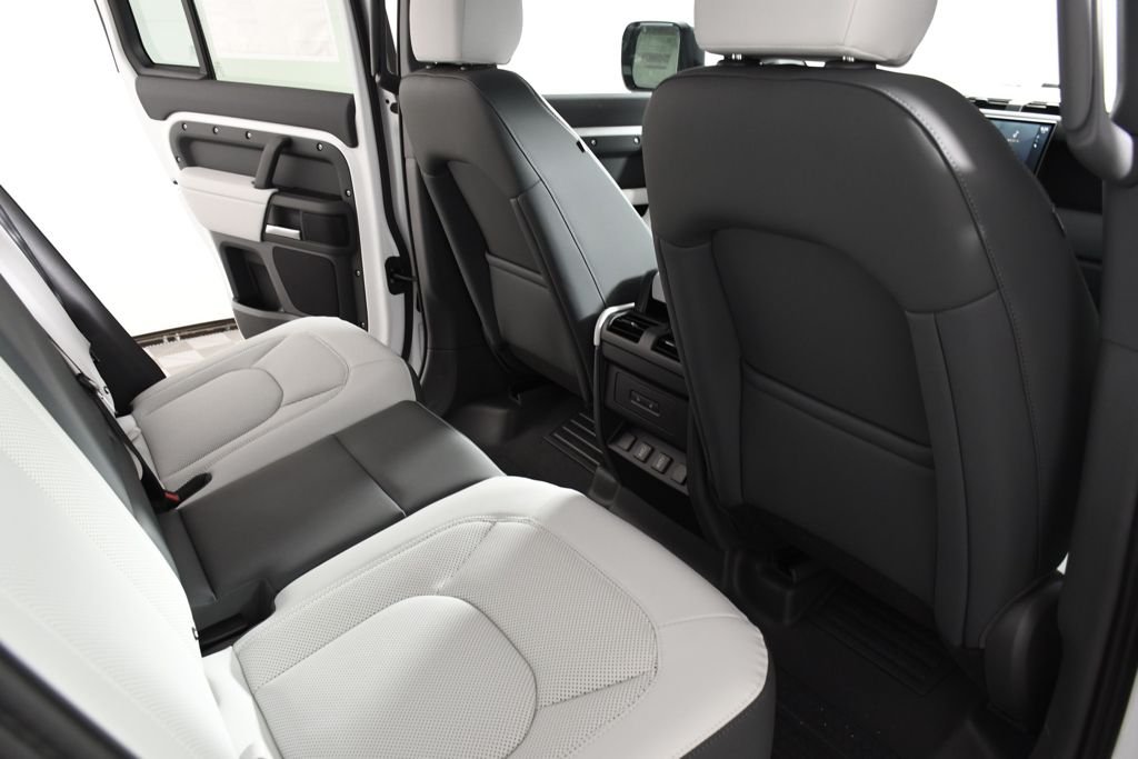2026 Land Rover Defender S - Photo 22