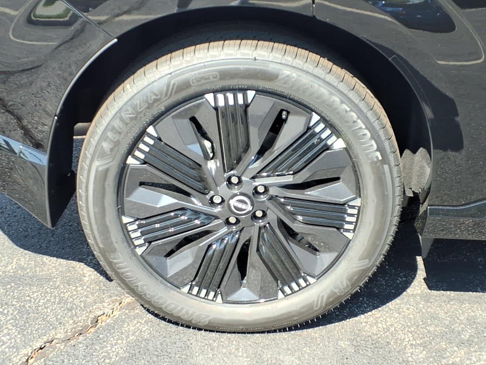 New 2026 Super Black Nissan Platinum image 5