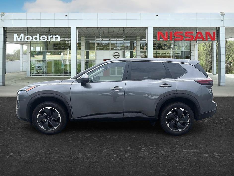Used 2025 Gun Metallic Nissan SV image 2