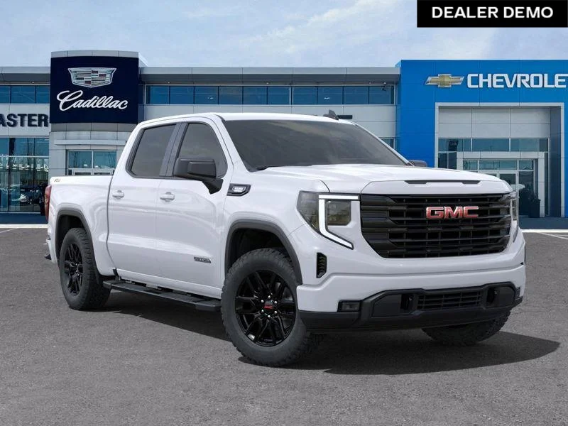 Used 2025  GMC Elevation image 7