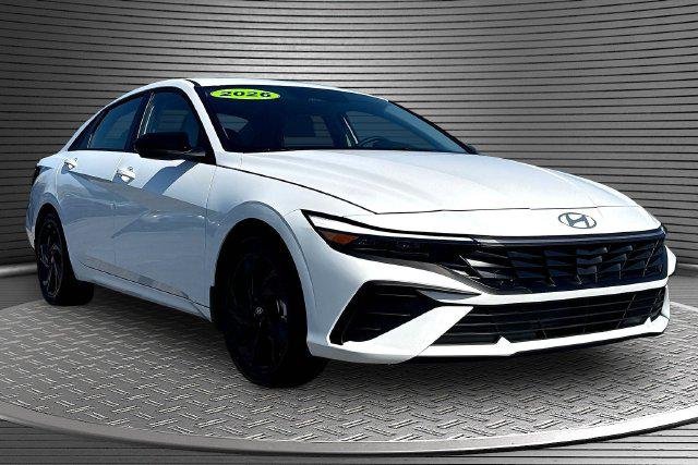 New 2026 White Hyundai SEL Sport Plus image 2