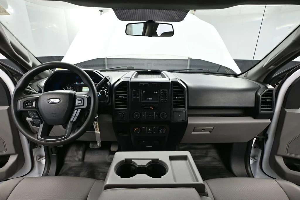 Used 2016 White Ford XL image 25