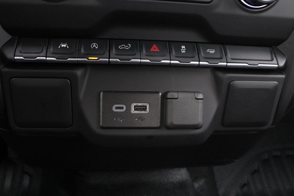 Used 2025 White Chevrolet WT image 16