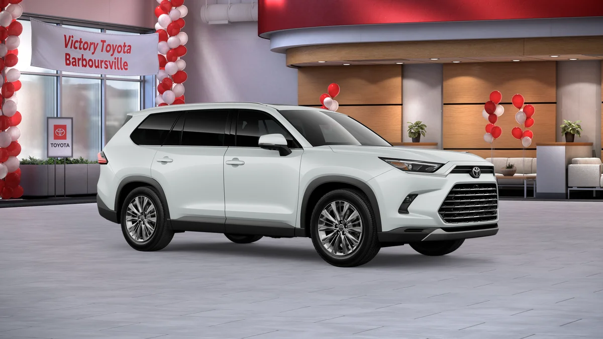 New 2026 Wind Chill Pearl Toyota Platinum image 13