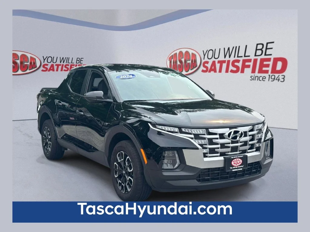 Used 2024 Black Hyundai SEL image 1