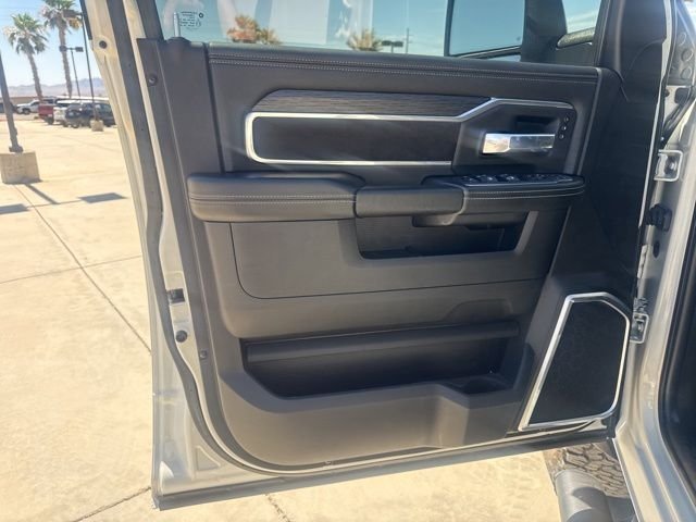 2023 RAM Ram 3500 Pickup Laramie - Photo 17