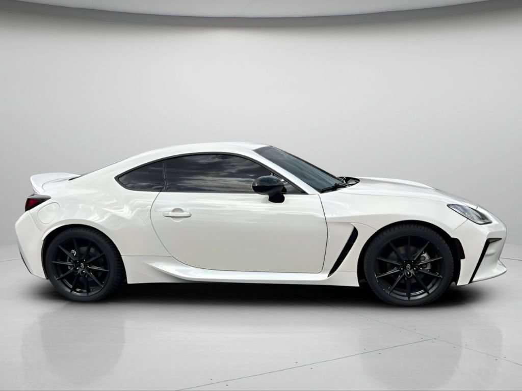 Used 2022 Halo Toyota Premium image 5