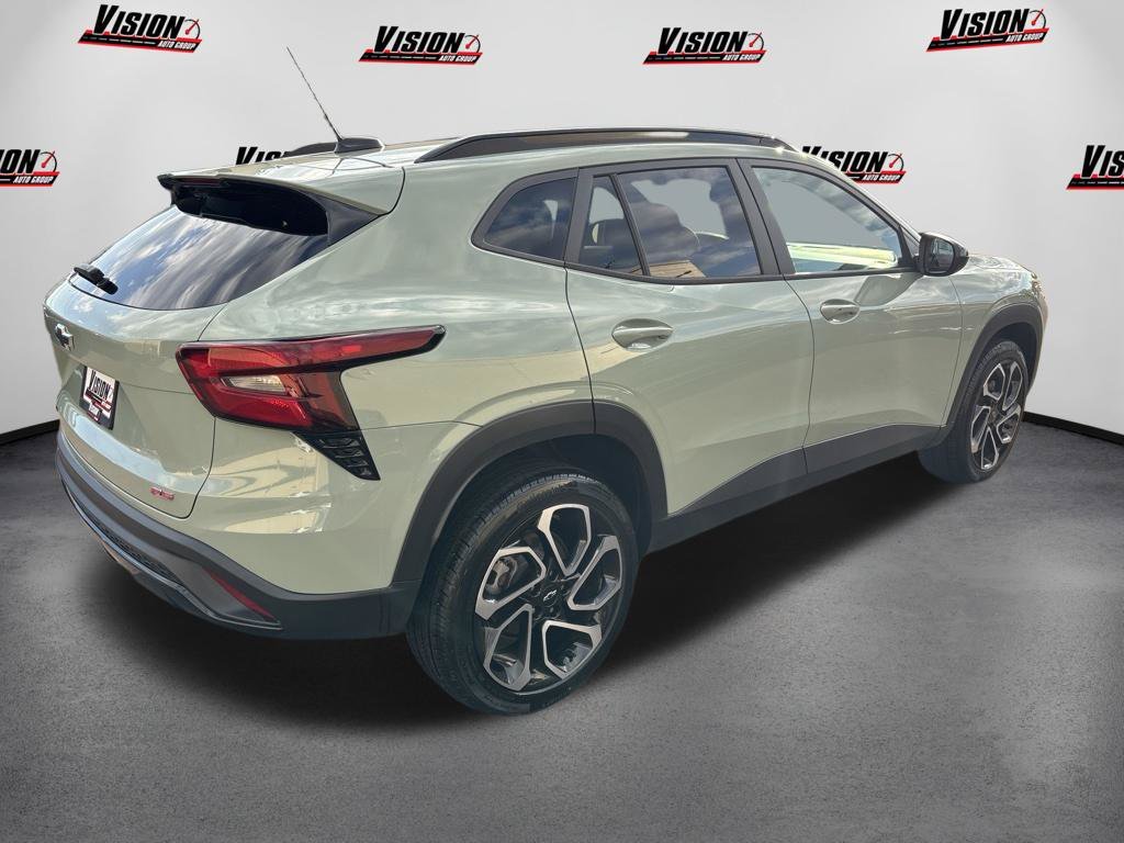 Used 2024 Green Chevrolet 2RS image 5