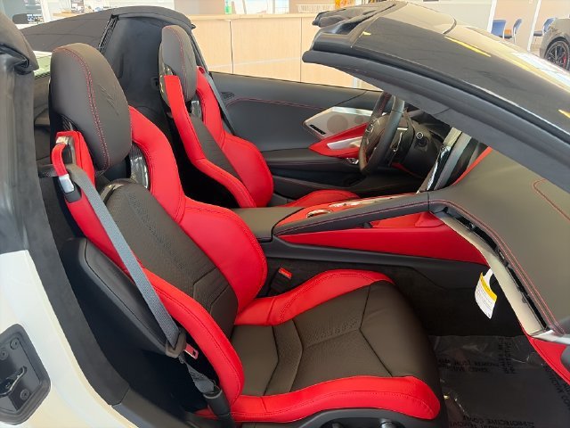 2027 Chevrolet Corvette 3LT - Photo 11
