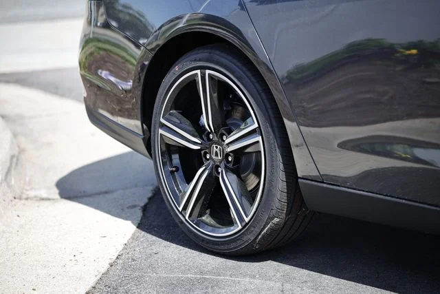 New 2026 Meteorite Gray Metallic Honda SE image 15