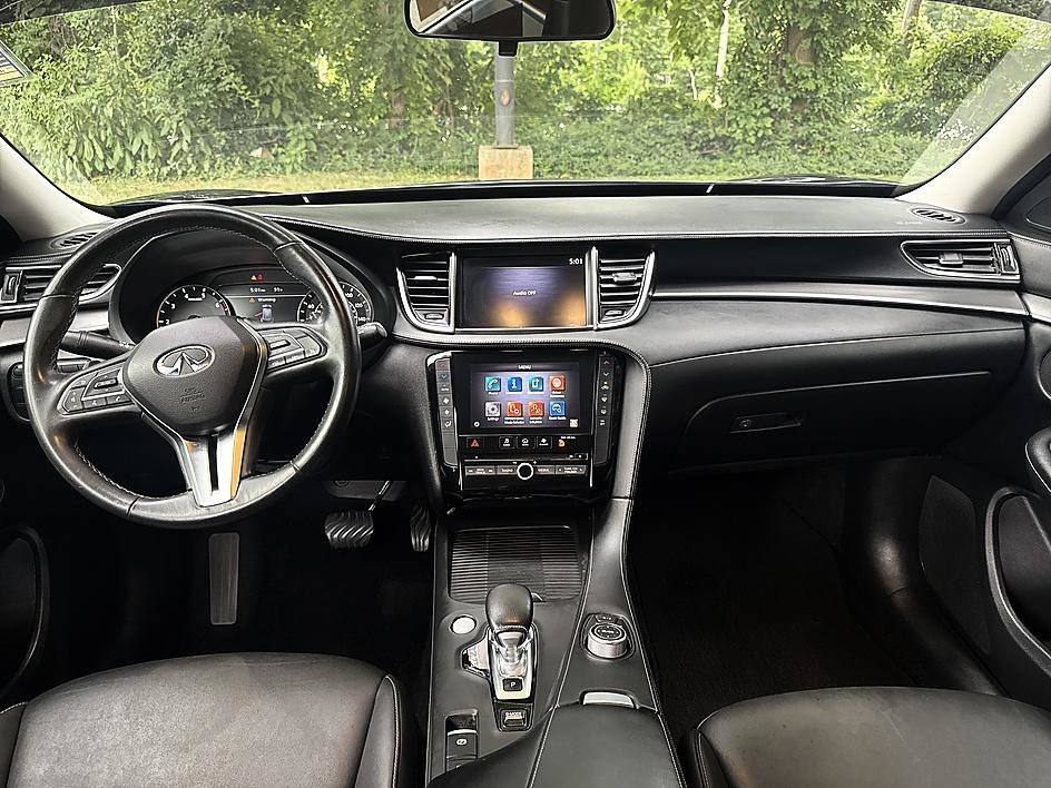 Used 2020 Black Obsidian INFINITI PURE image 18