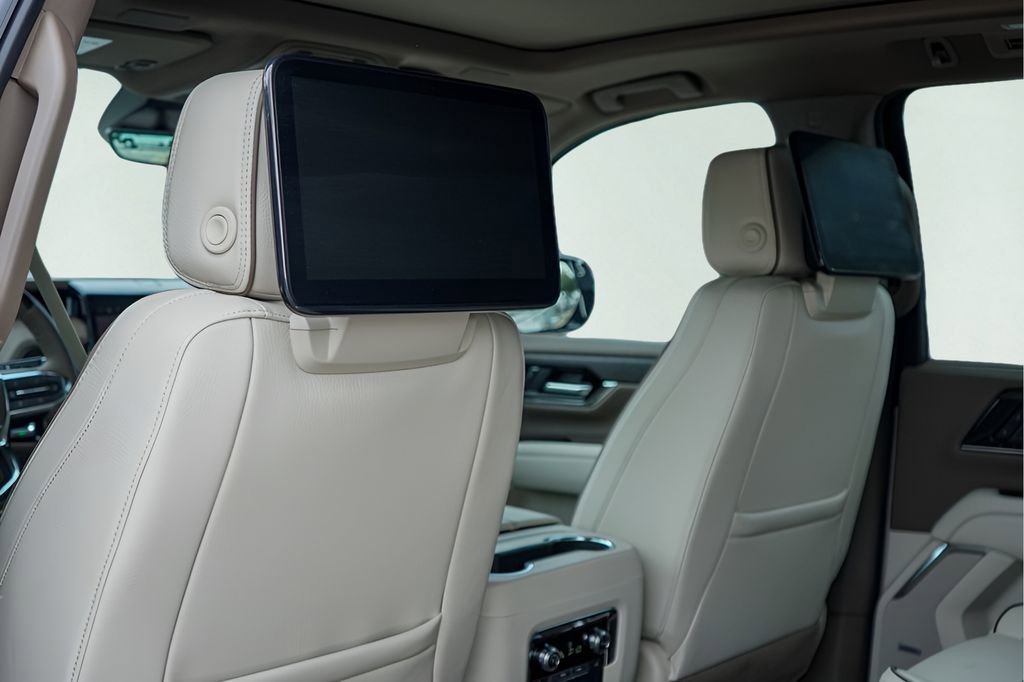 2026 GMC Yukon XL Denali - Photo 18
