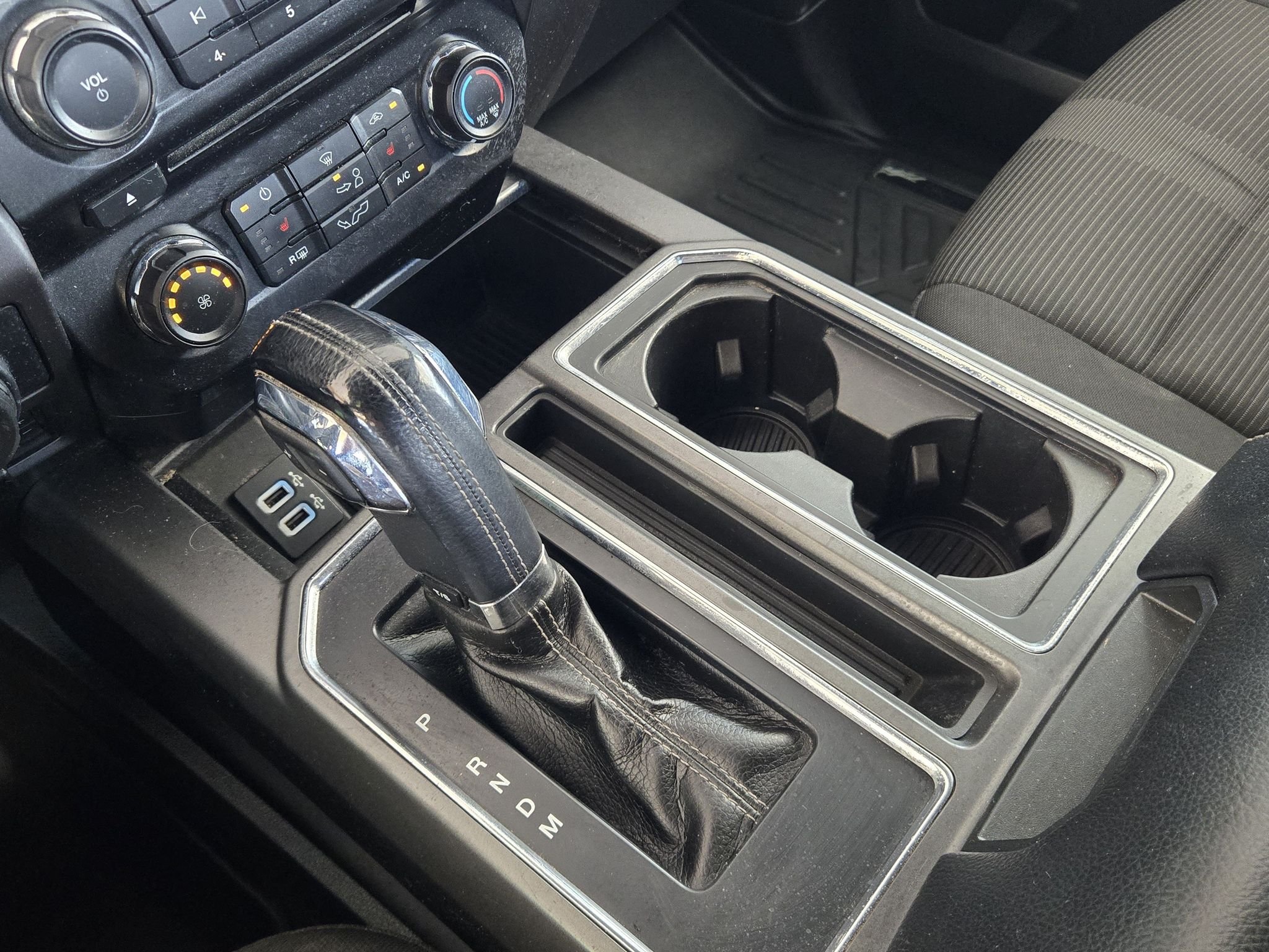 Used 2017 Shadow Black Ford XLT image 19