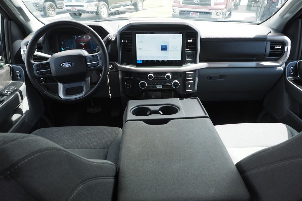 Used 2025 Gray Ford XLT image 17