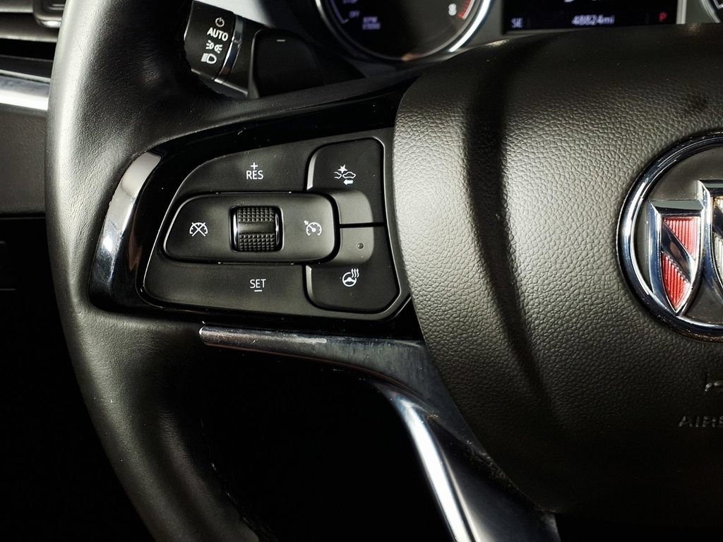 Used 2024 Ebony Twilight Metallic Buick Essence image 18