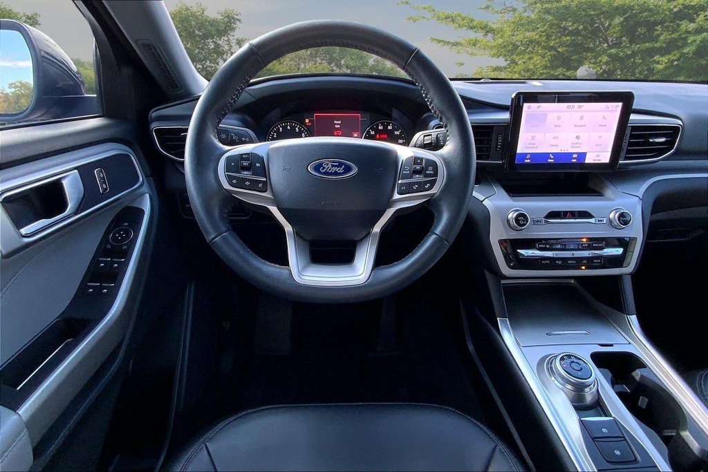 Used 2023 Black Ford XLT image 8