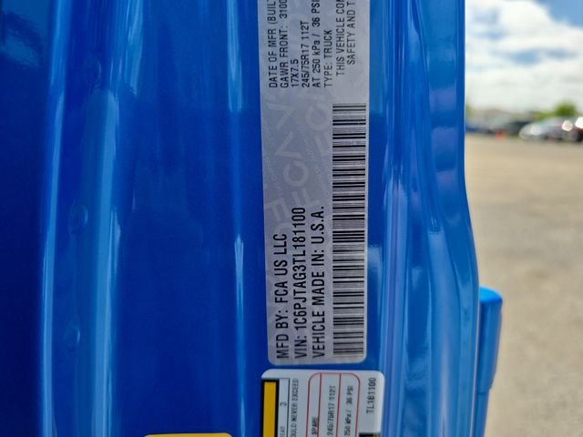 New 2026 Hydro Blue Pearl-Coat Exterior Paint Jeep Sport S image 27