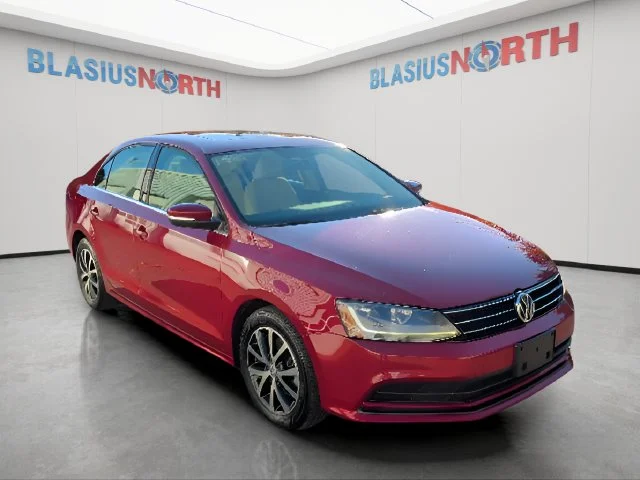 Used 2017 Red Volkswagen 1.4T SE image 3