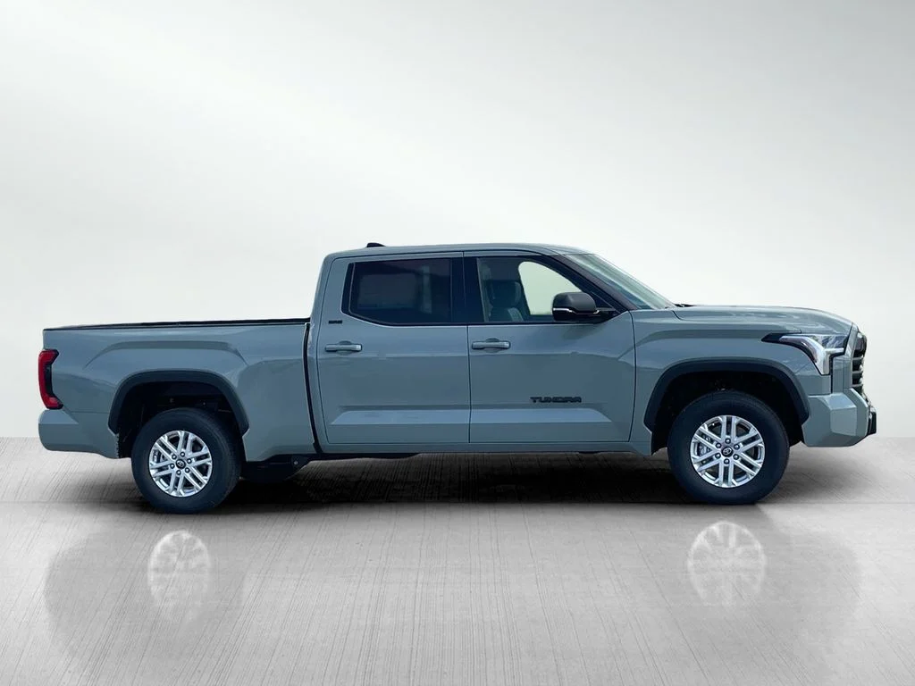 New 2026 Lunar Rock Toyota SR5 image 2