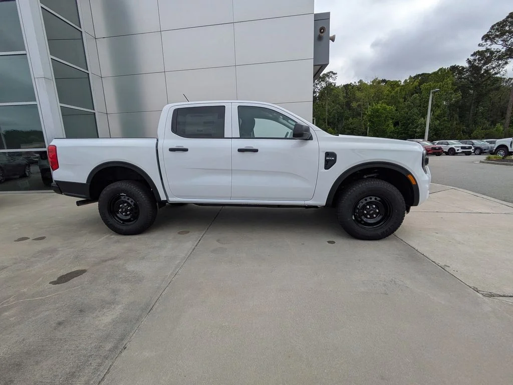 New 2026 Oxford White Ford XL image 3