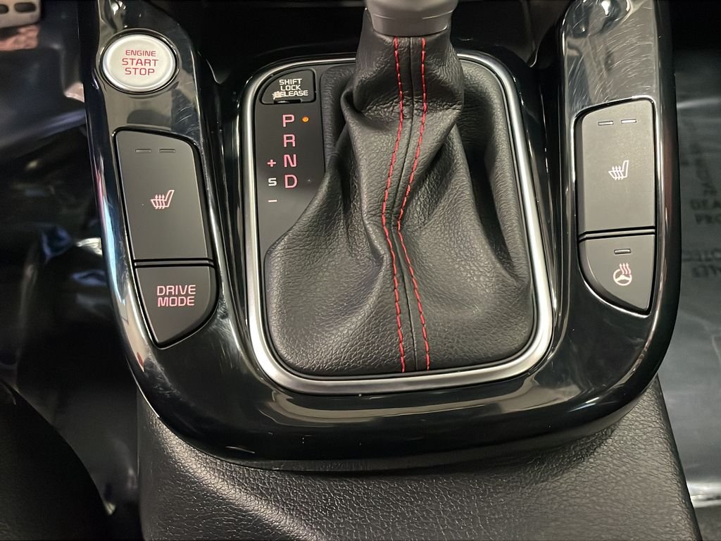 Used 2020 White Kia GT-Line Turbo image 29