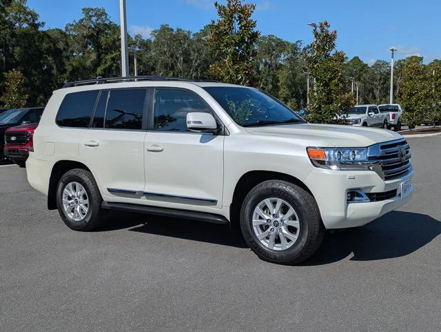 Used 2020 Blizzard Pearl Toyota Base image 2