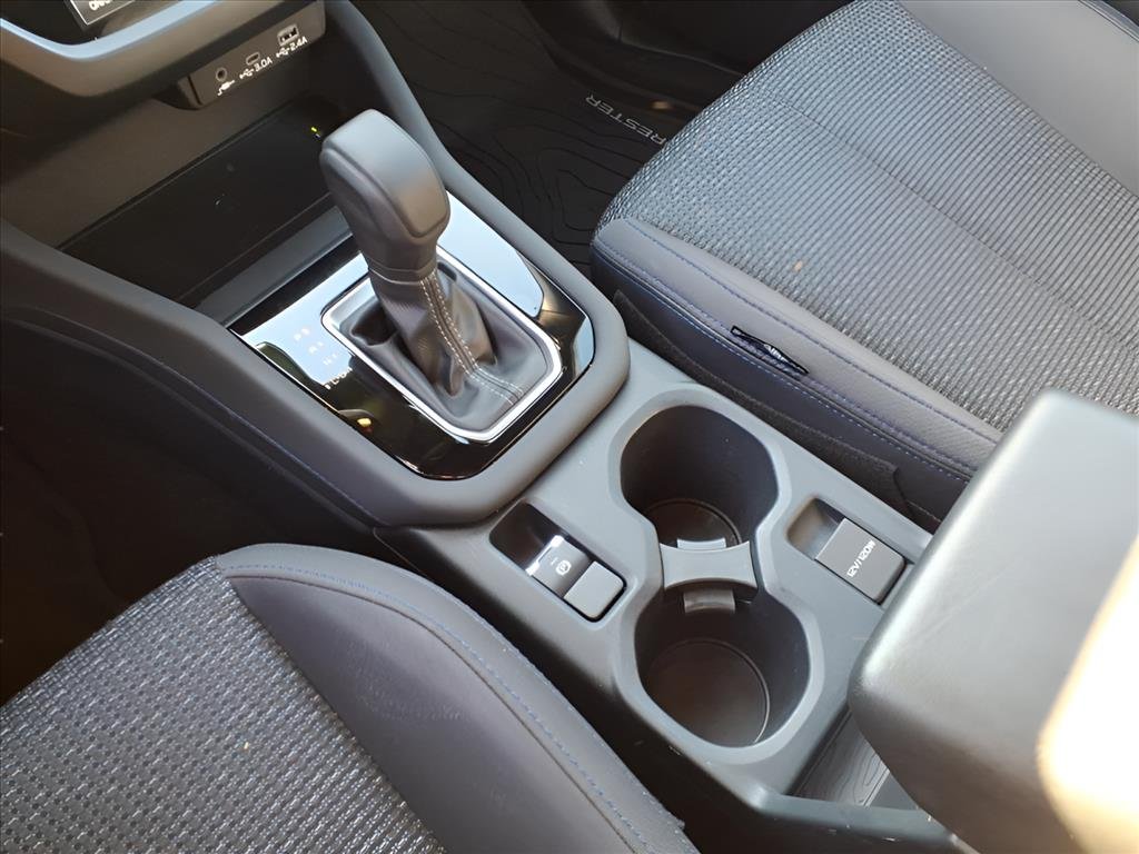 Used 2025 Ice Silver Metallic Ism Subaru Premium image 11