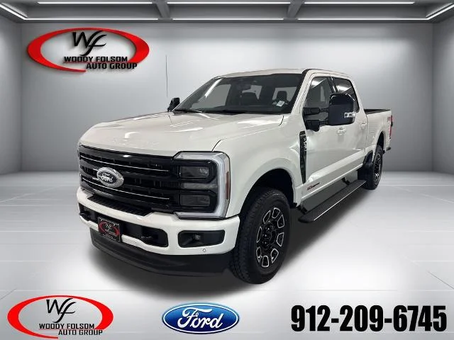 New 2026 Star White Metallic Tri-Coat Ford F-250® Platinum® image 18