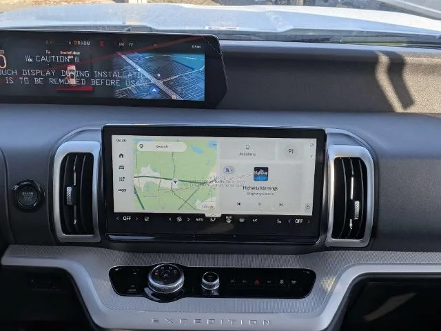 New 2026 Oxford White Ford Active image 38