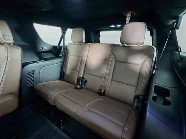 Used 2025 Beige Chevrolet High Country image 38