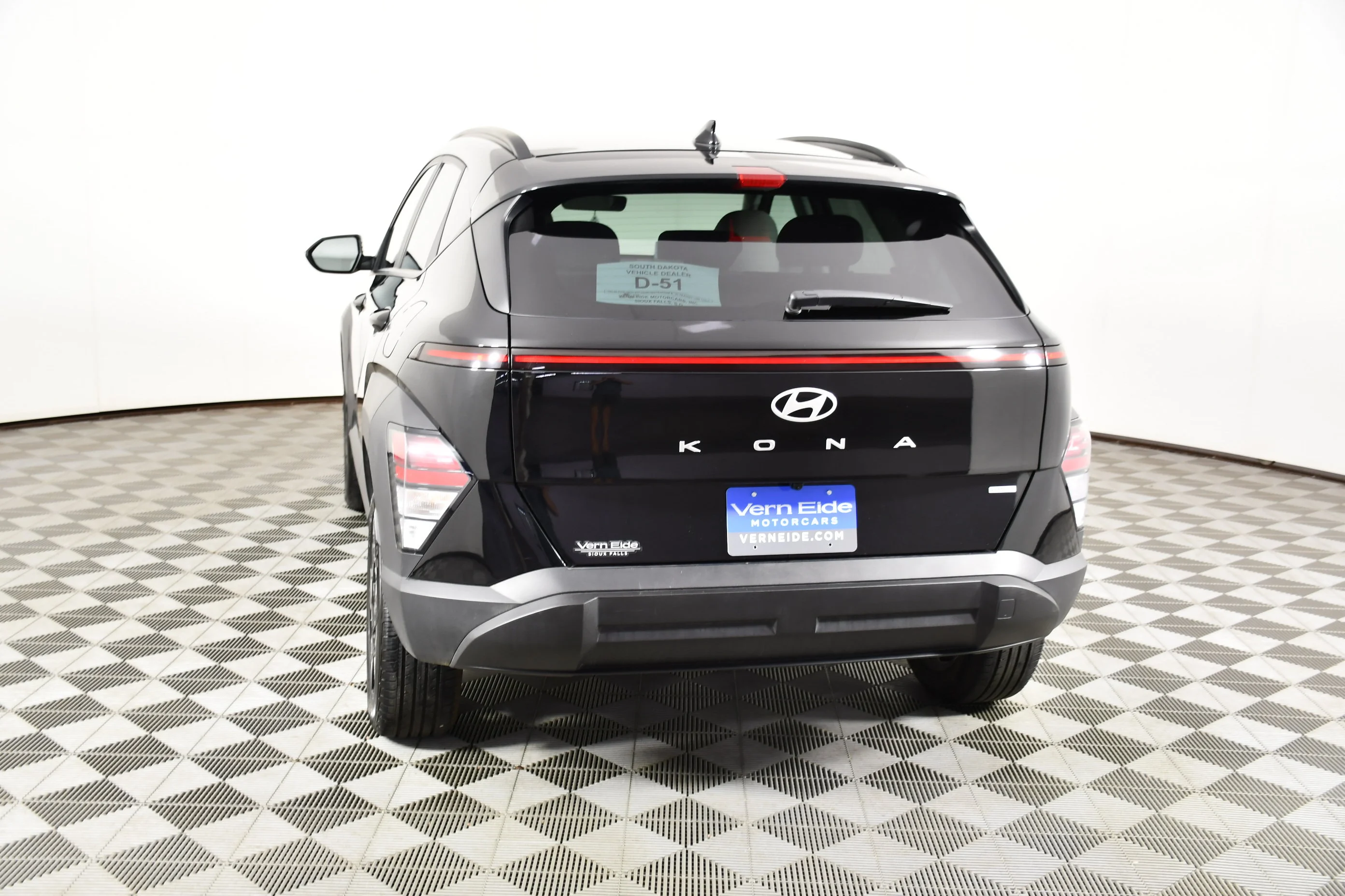 Used 2025 Abyss Black Pearl Hyundai SEL image 7