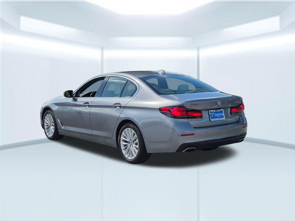 Used 2023 Gray BMW 530i image 3
