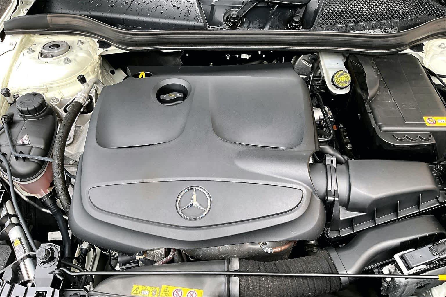 Used 2015 Cirrus White Mercedes-Benz GLA 250 image 51