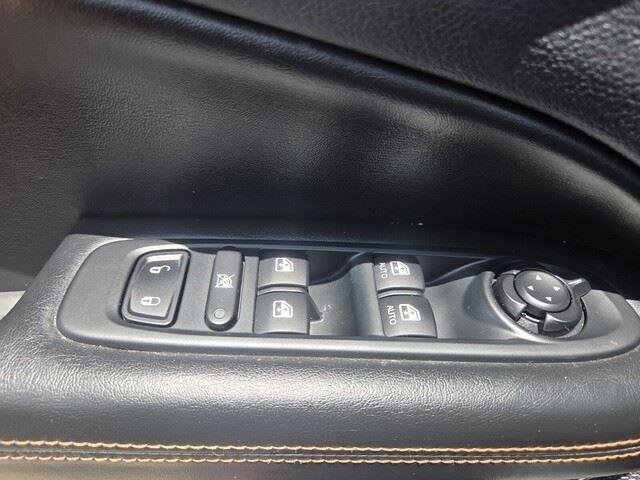 Used 2019 Granite Crystal Metallic Clearcoat Jeep Limited image 19